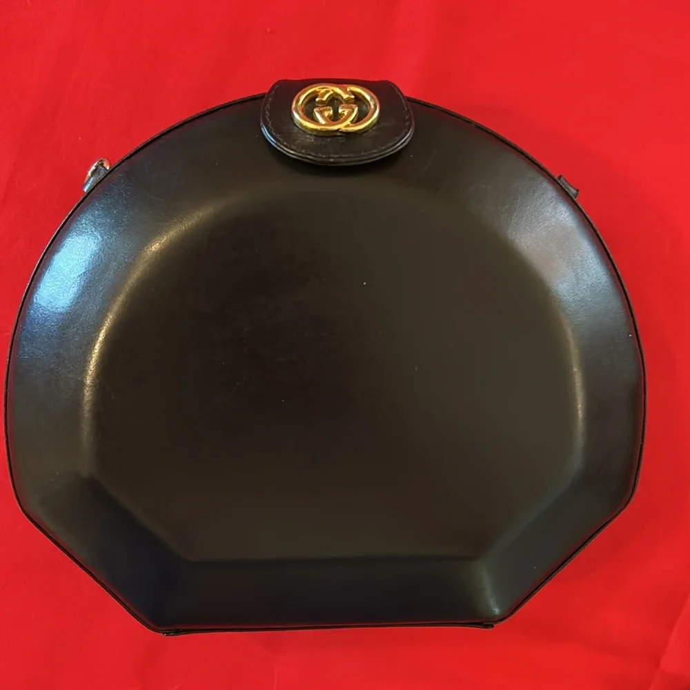 Gucci 70s Canteen Purse Black and Gold Round Hard Case Structured Shoulder Bag - Picture 3 of 17